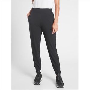 Athleta Brooklyn Lined Jogger Black Size 4